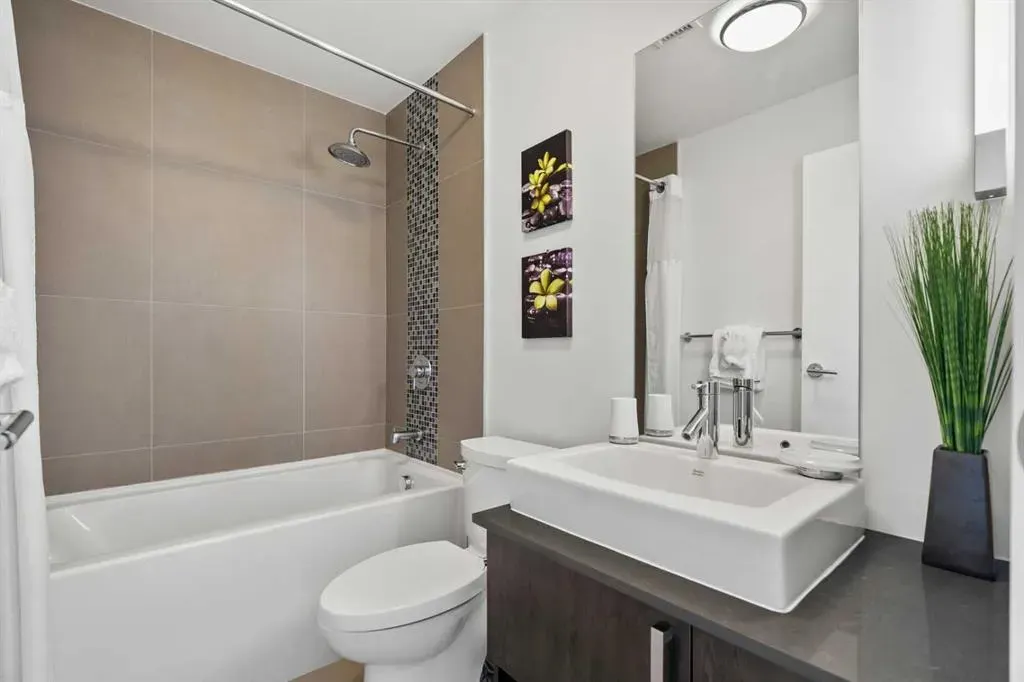 550 Riverfront Avenue SE #810