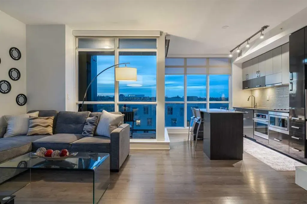 550 Riverfront Avenue SE #810
