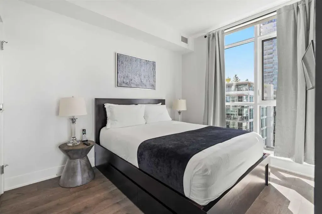 550 Riverfront Avenue SE #810