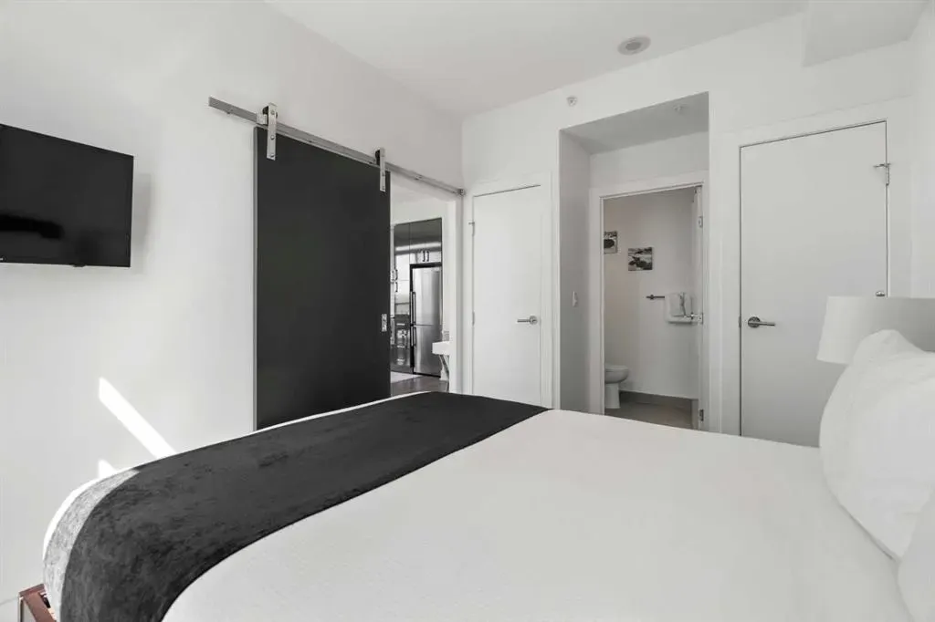 550 Riverfront Avenue SE #810