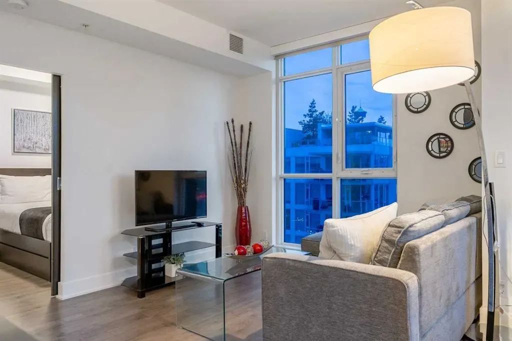 550 Riverfront Avenue SE #810