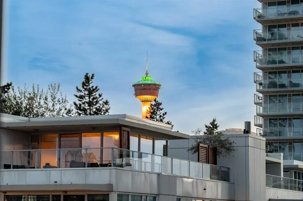 550 Riverfront Avenue SE #810