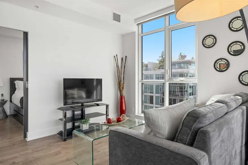550 Riverfront Avenue SE #810