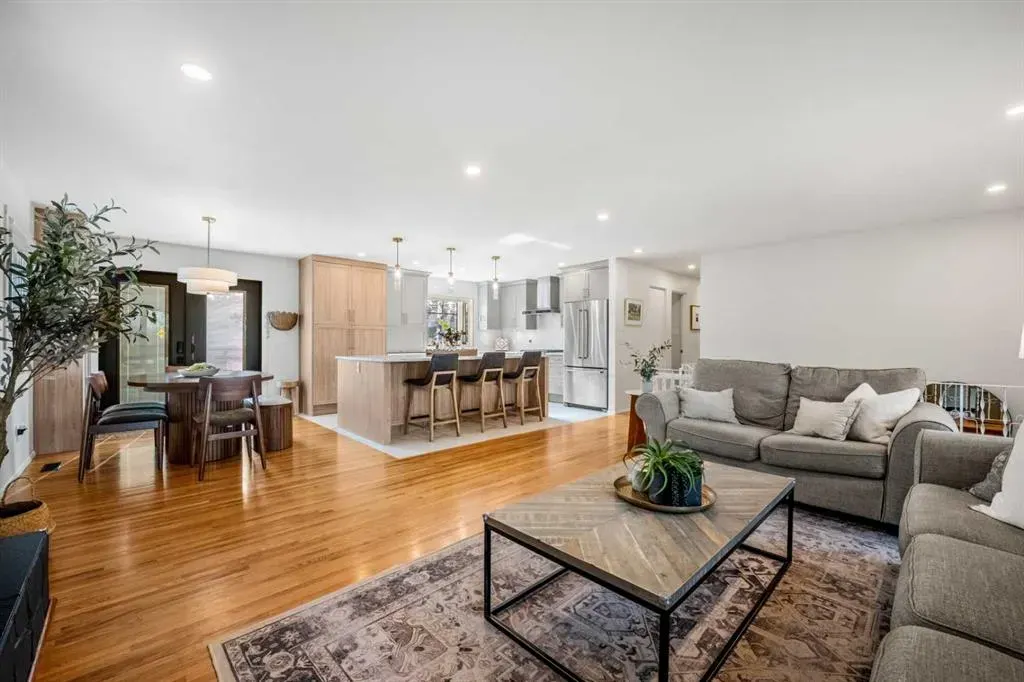 68 Lake Emerald Road SE