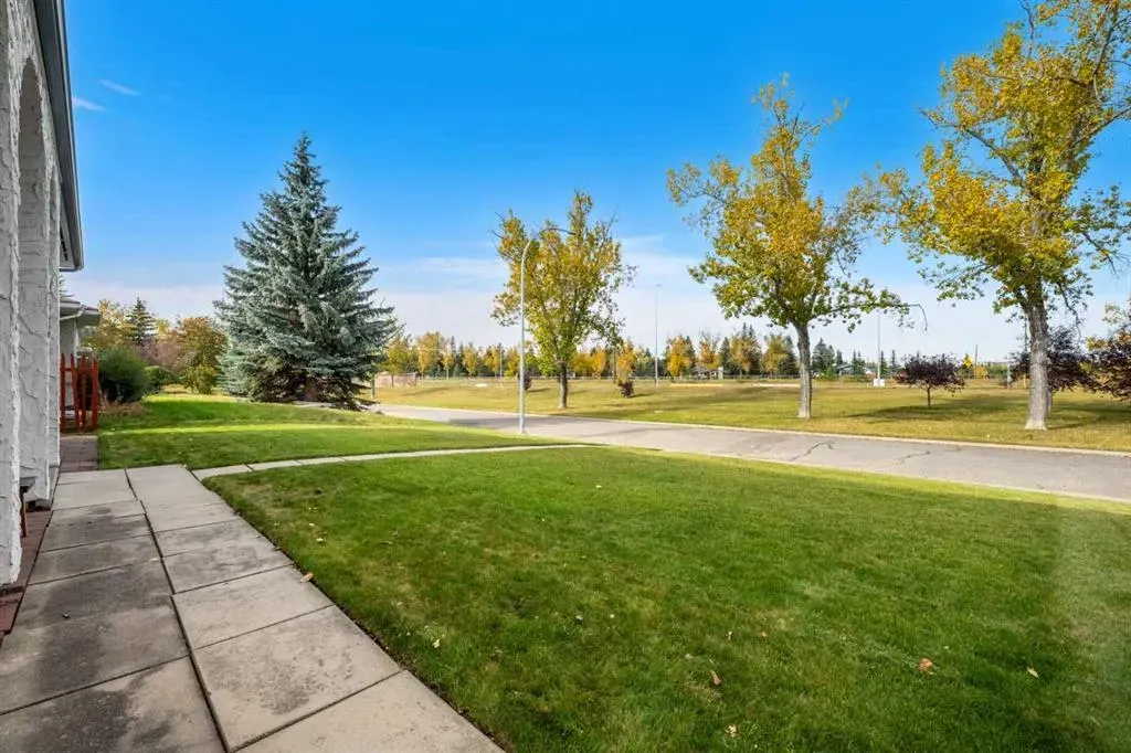 68 Lake Emerald Road SE