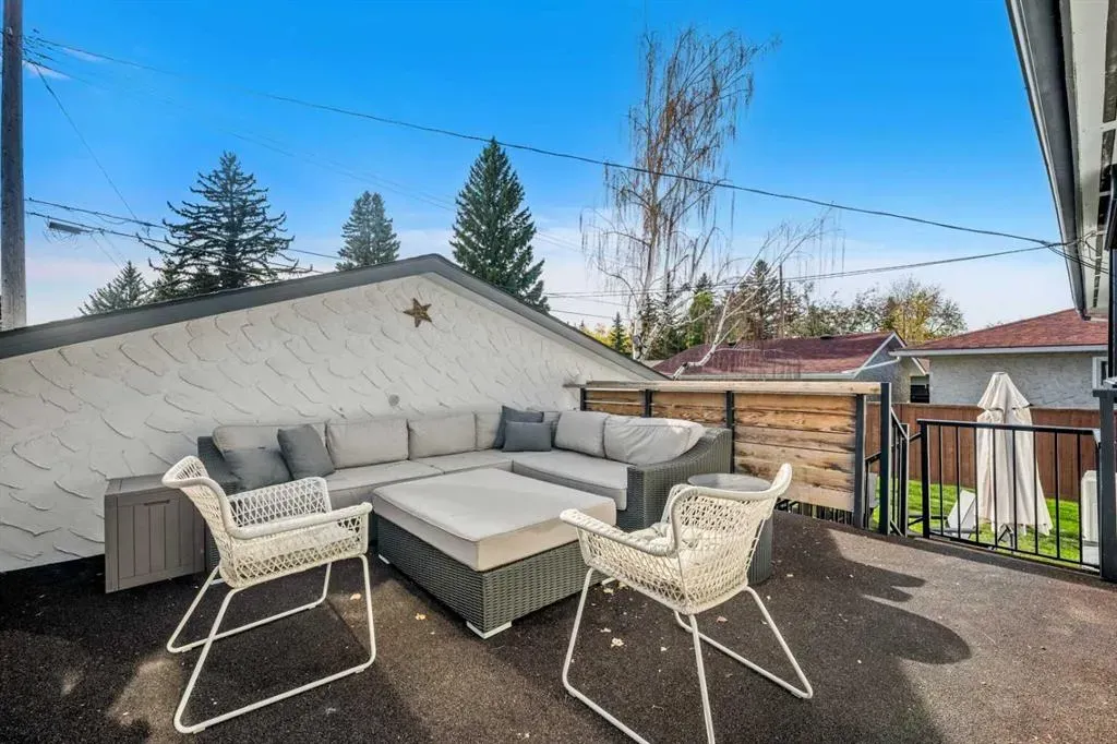 68 Lake Emerald Road SE
