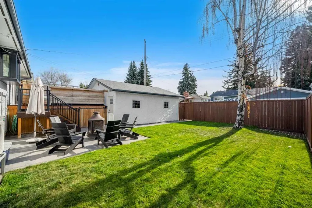 68 Lake Emerald Road SE