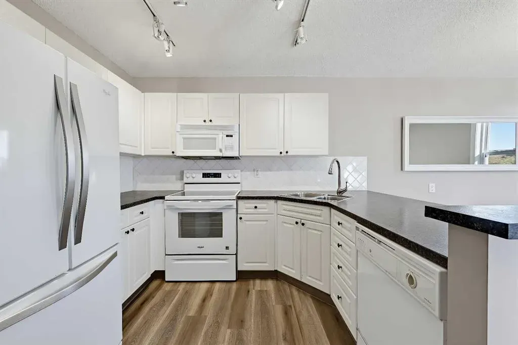 1328 13 Avenue SW #302