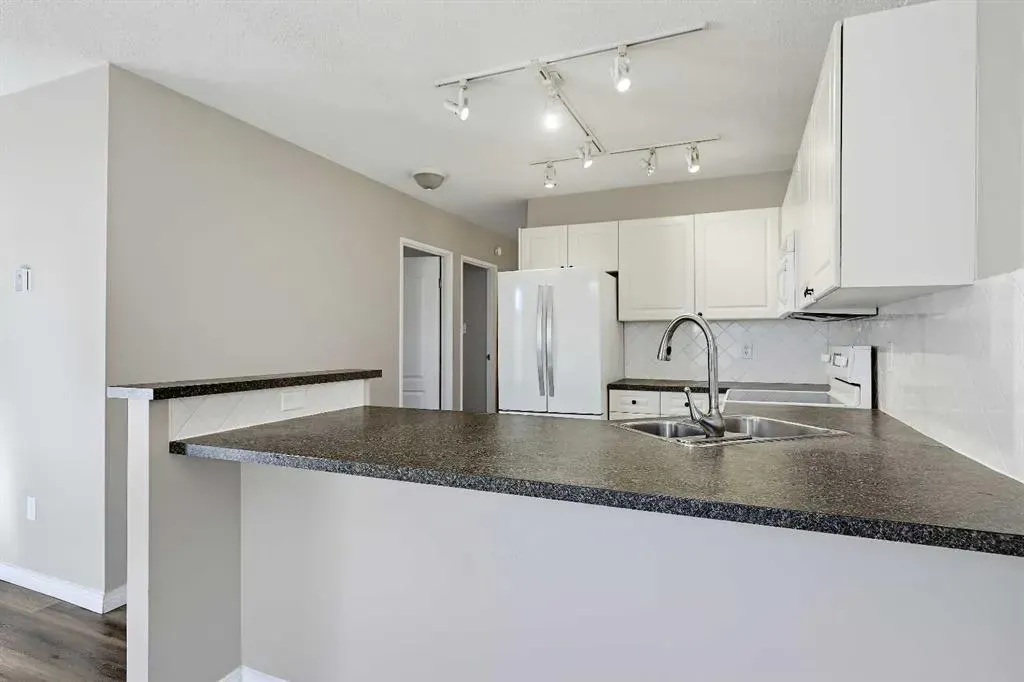 1328 13 Avenue SW #302