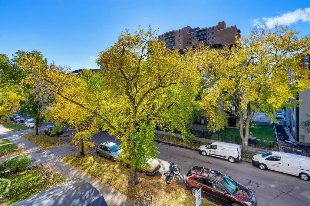 1328 13 Avenue SW #302