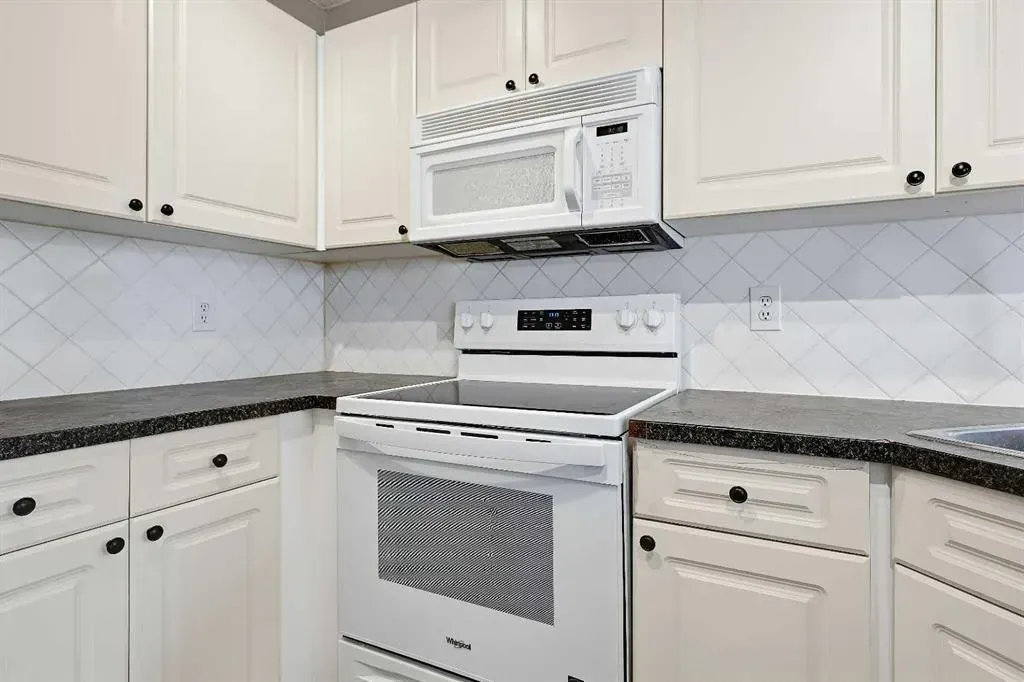 1328 13 Avenue SW #302