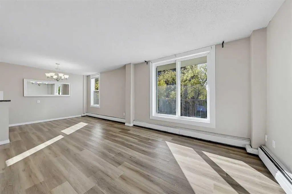 1328 13 Avenue SW #302