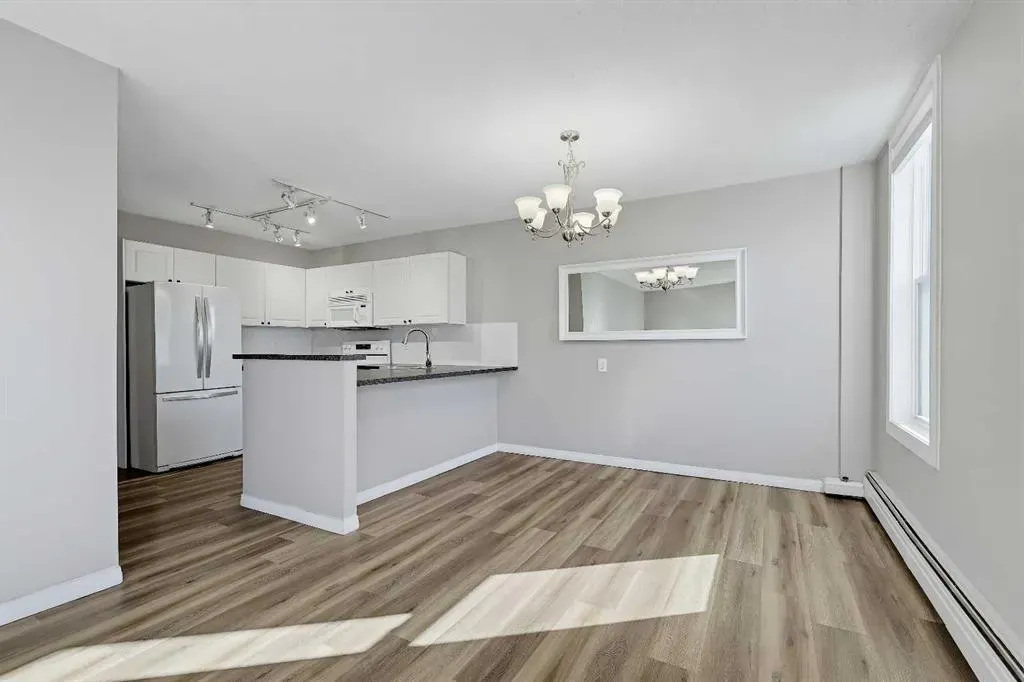 1328 13 Avenue SW #302