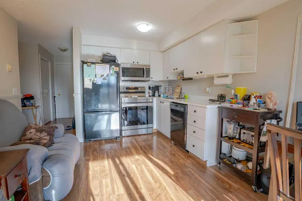 304 Mackenzie Way SW #8412