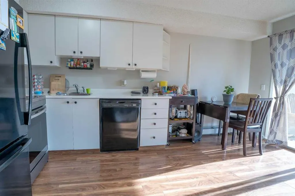 304 Mackenzie Way SW #8412