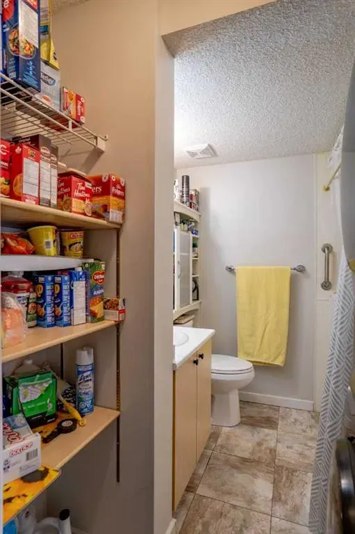 304 Mackenzie Way SW #8412