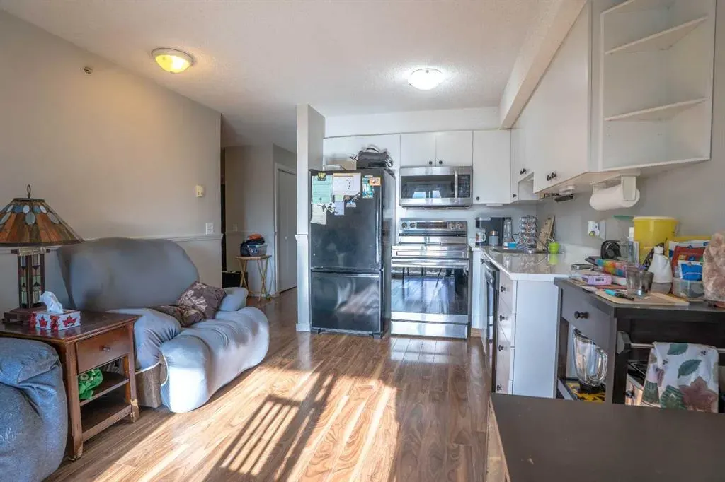 304 Mackenzie Way SW #8412