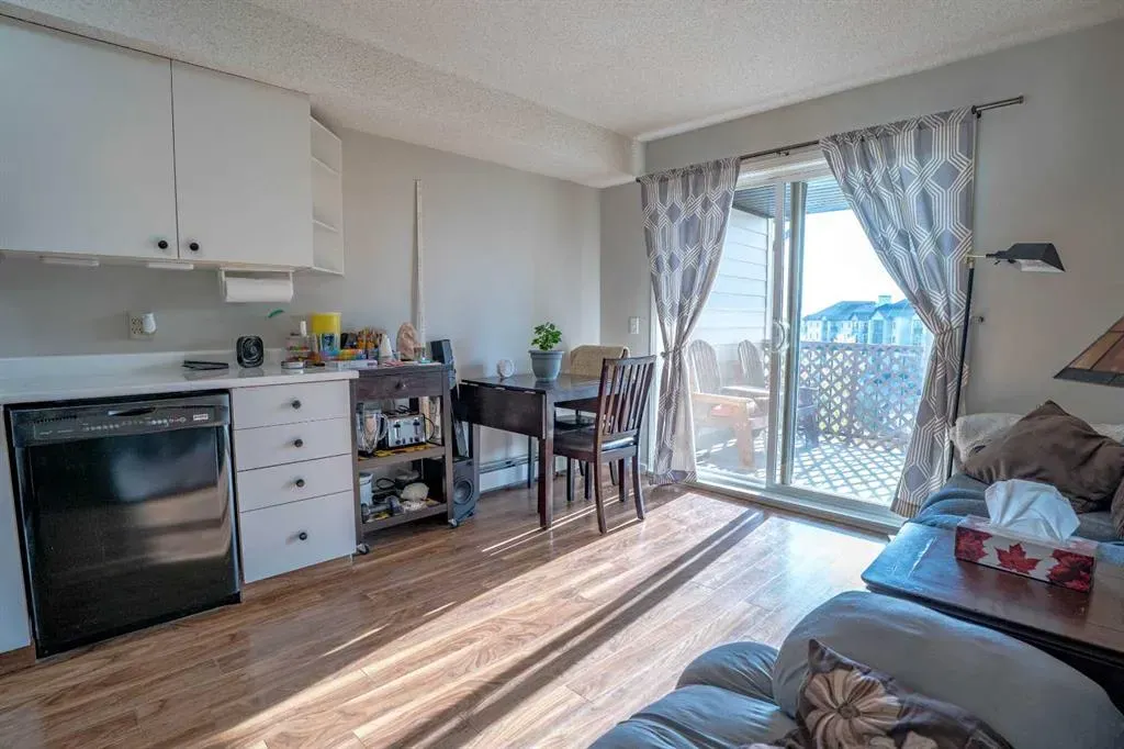 304 Mackenzie Way SW #8412