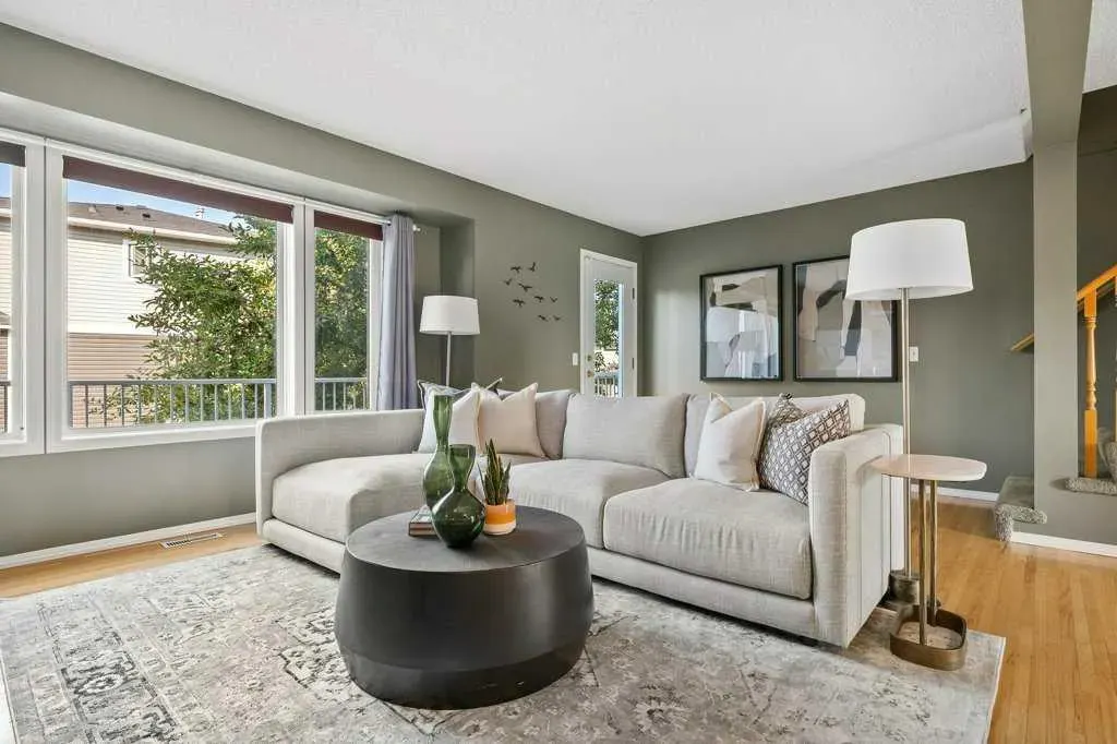 248 Regal Park NE