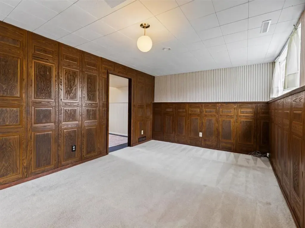 193 Fairview Drive SE
