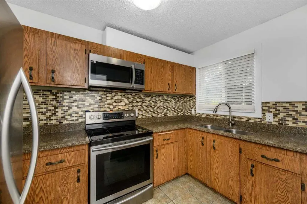 2519 38 Street NE #21