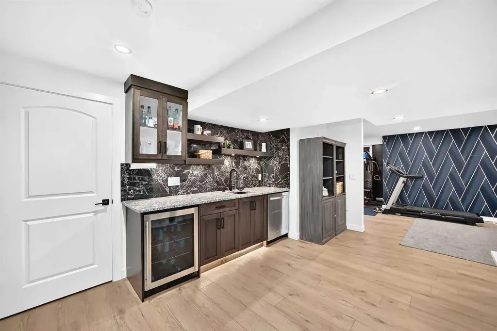 128 Ravenskirk Close SE