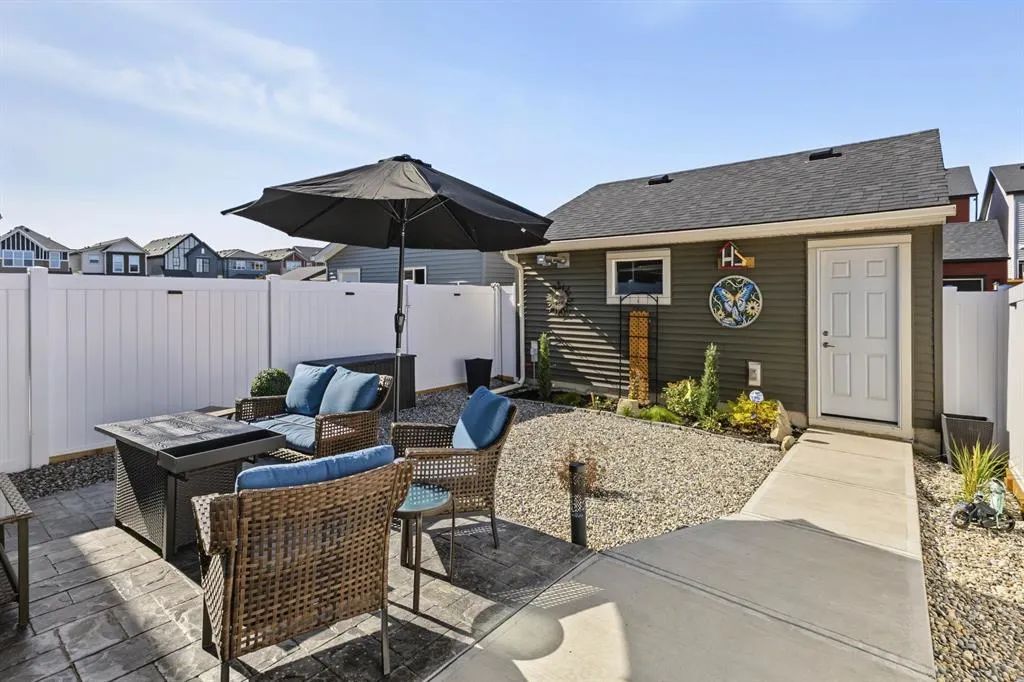69 Cobbleridge Place SW