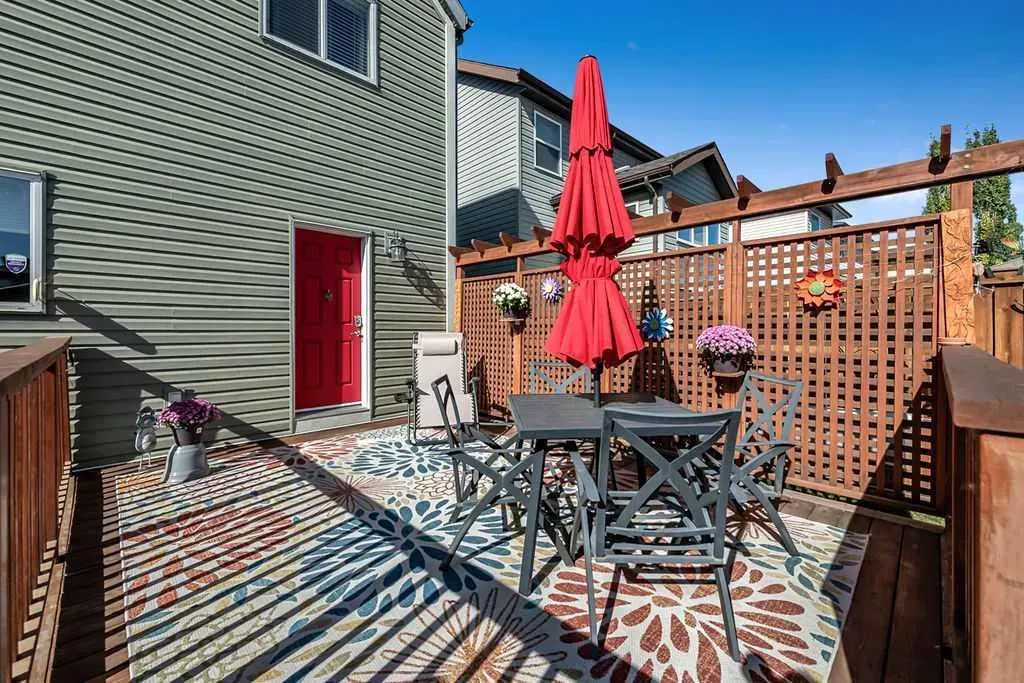 86 Walden Crescent SE