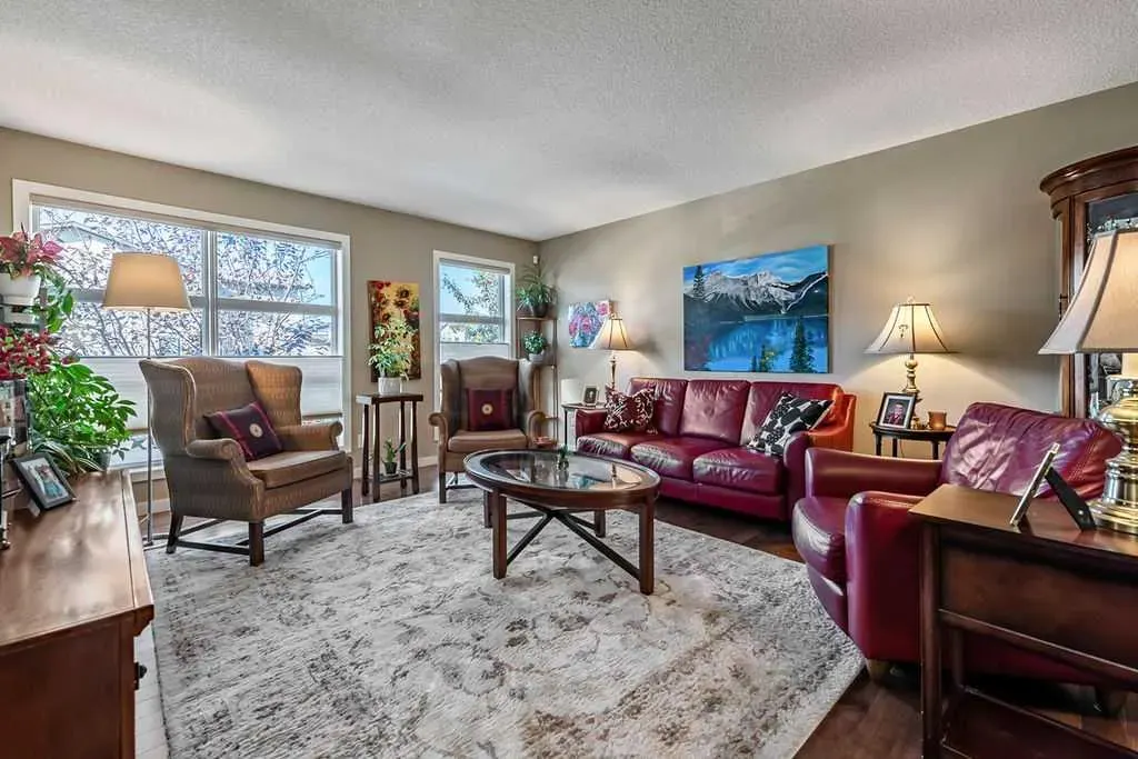 86 Walden Crescent SE
