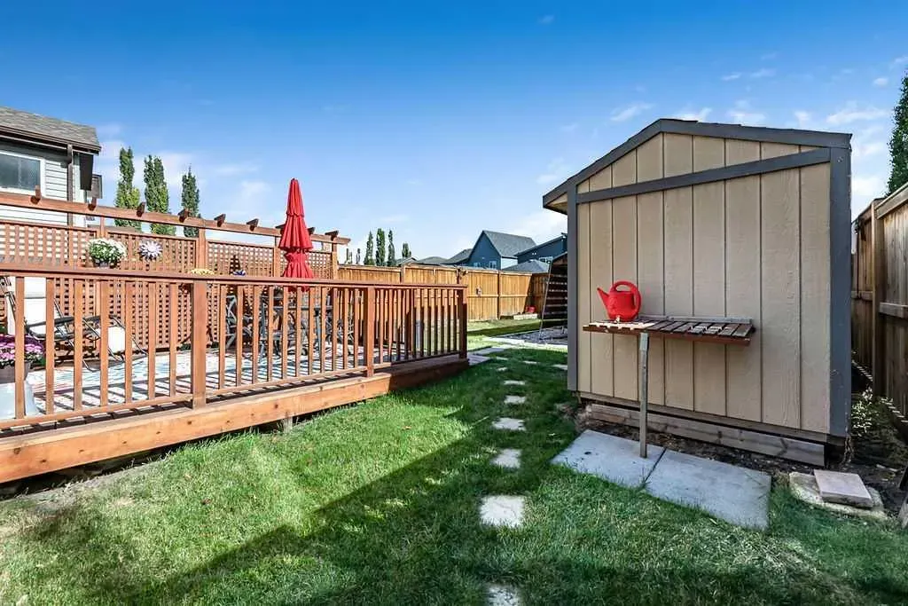 86 Walden Crescent SE