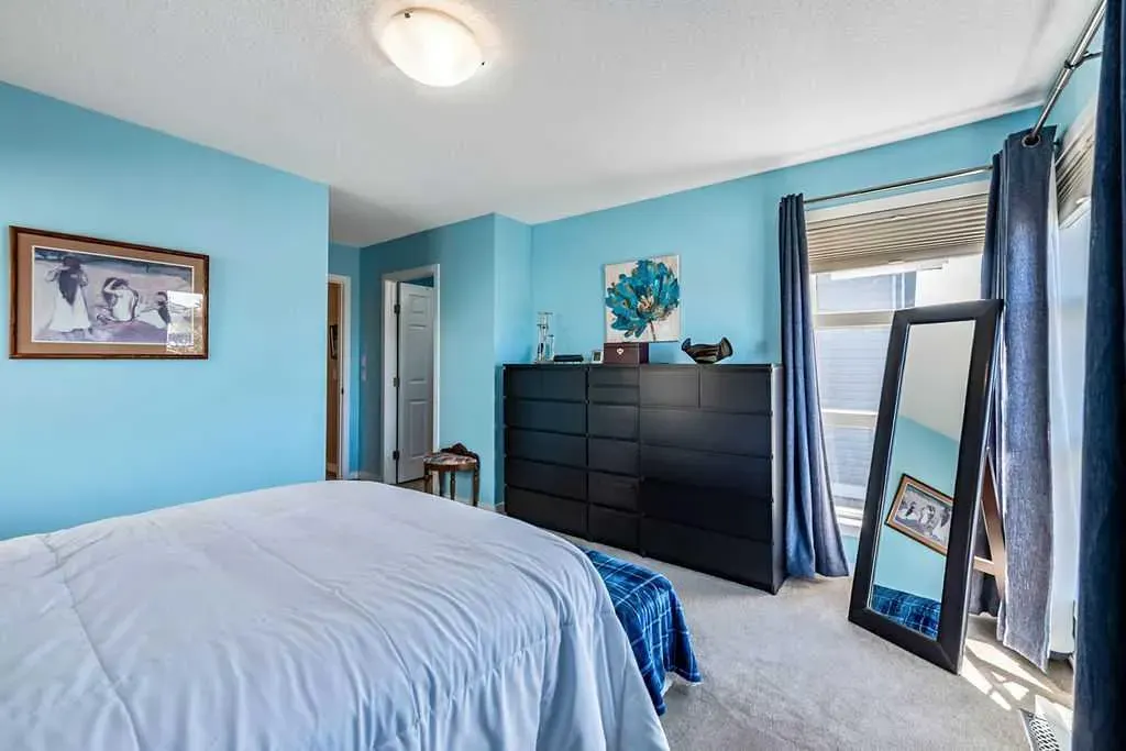 86 Walden Crescent SE