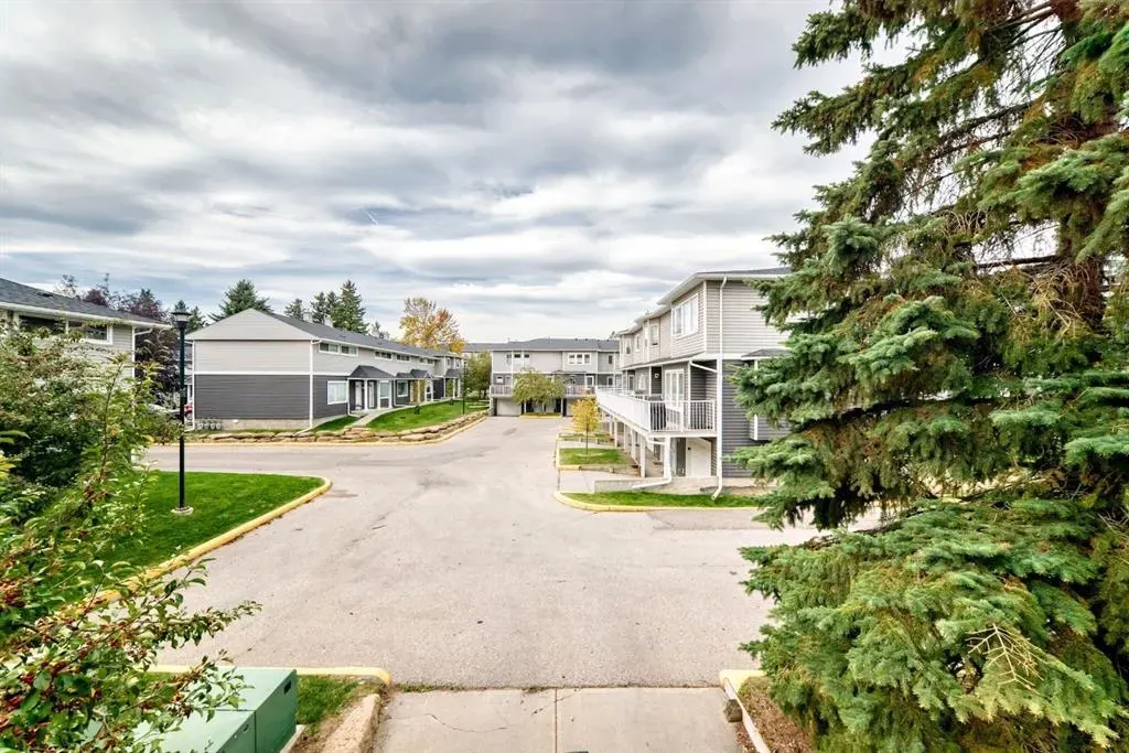 355 Regal Park NE