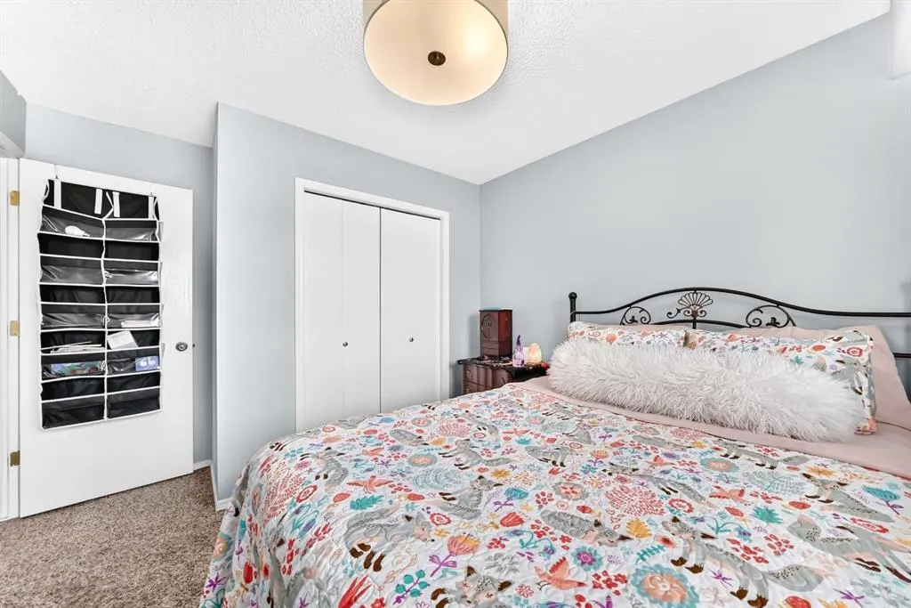 355 Regal Park NE