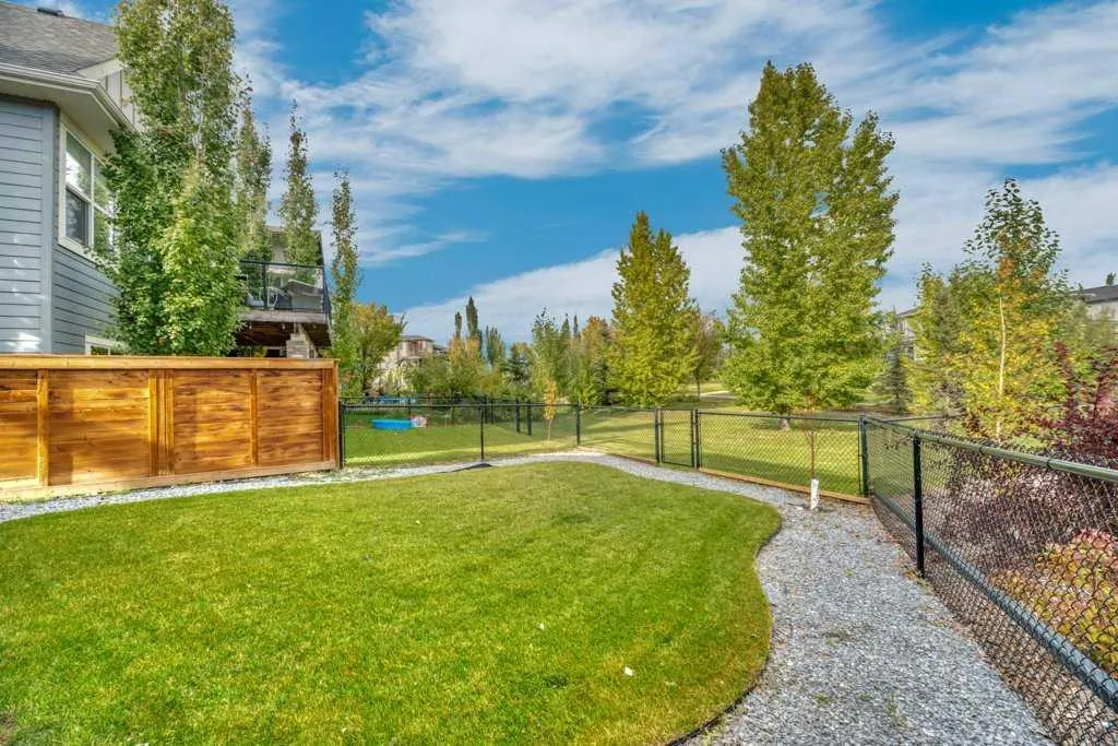 32 Walden Place SE