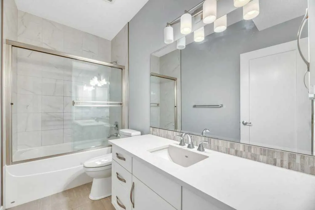 32 Walden Place SE