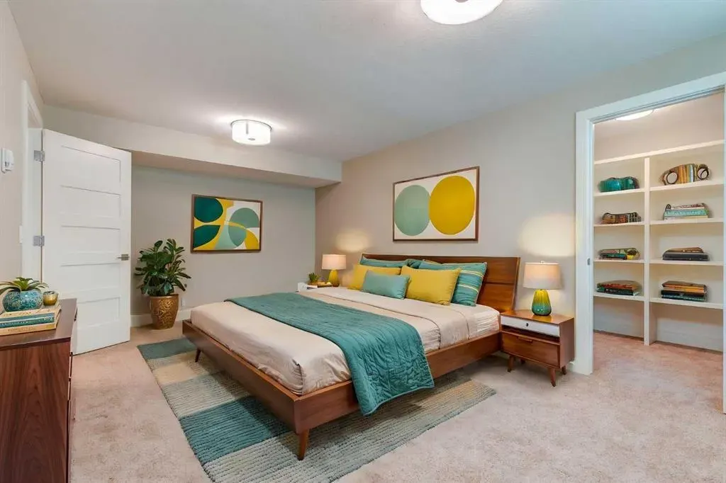 305 Spyglass Way