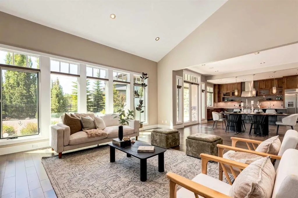 305 Spyglass Way