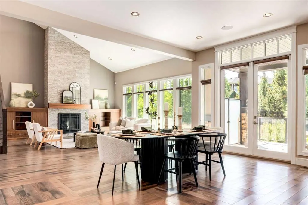 305 Spyglass Way
