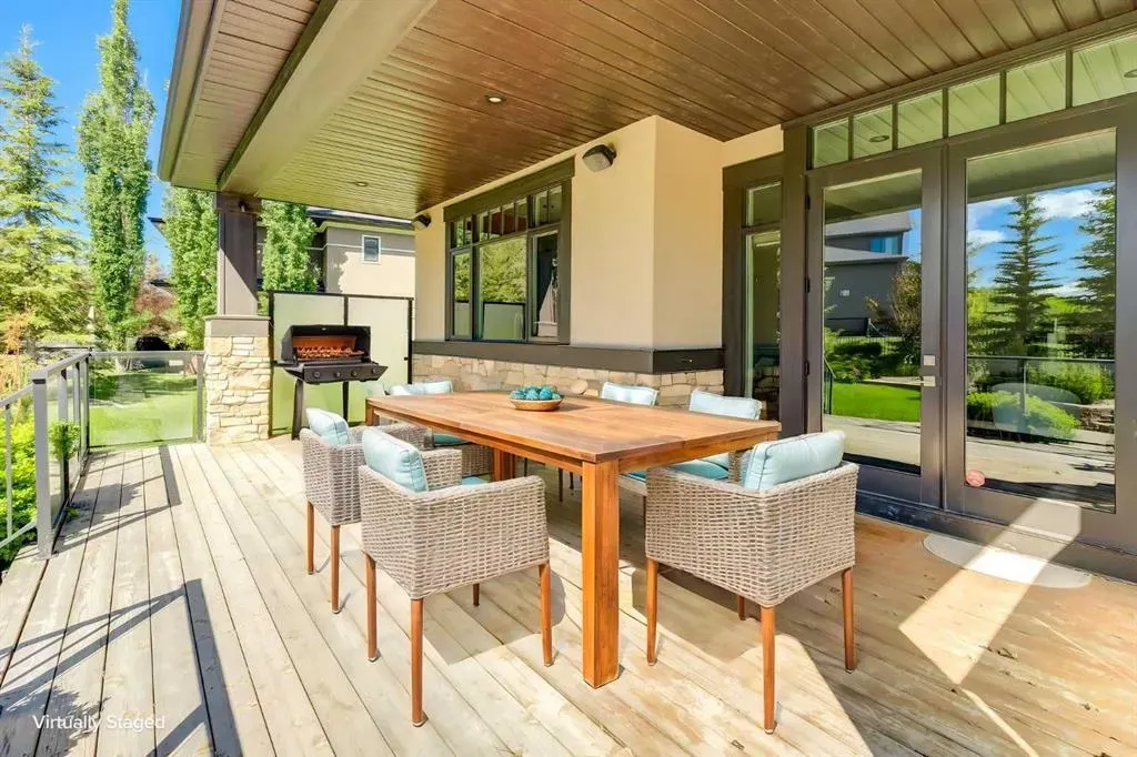 305 Spyglass Way