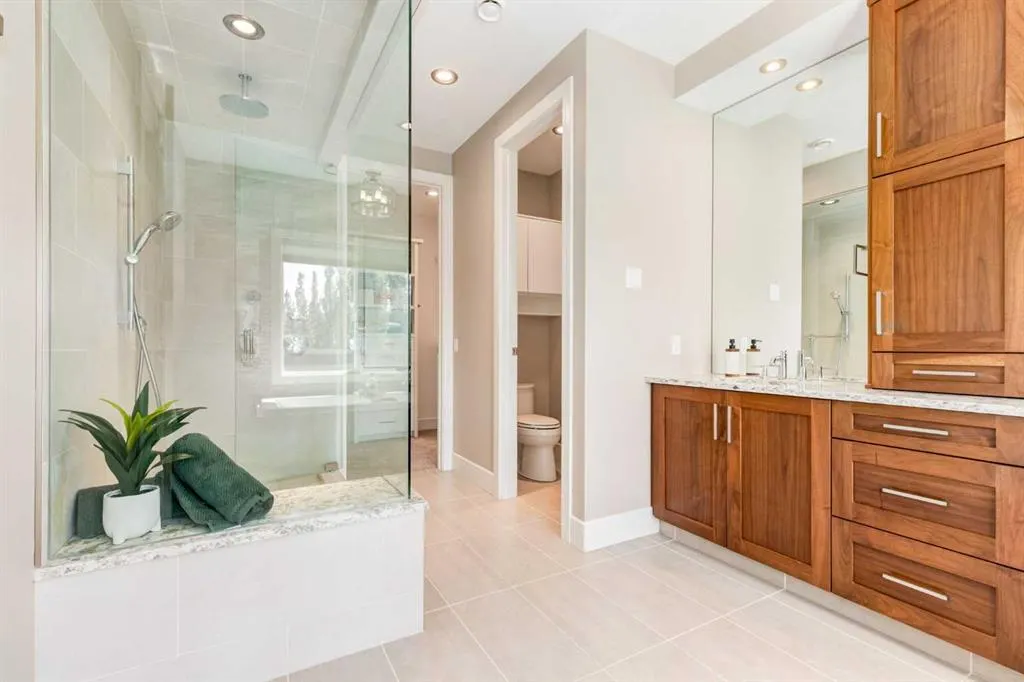 305 Spyglass Way