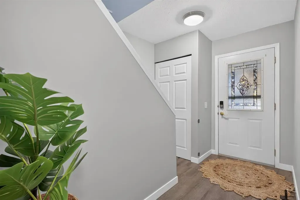 567 Edmonton Trail NE #9