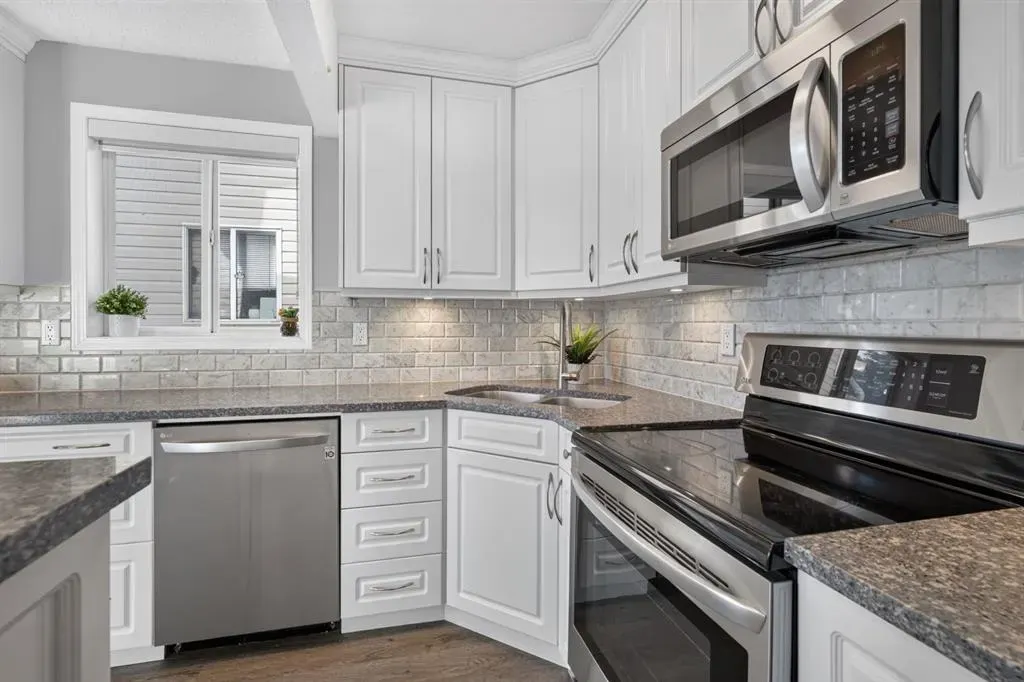 567 Edmonton Trail NE #9