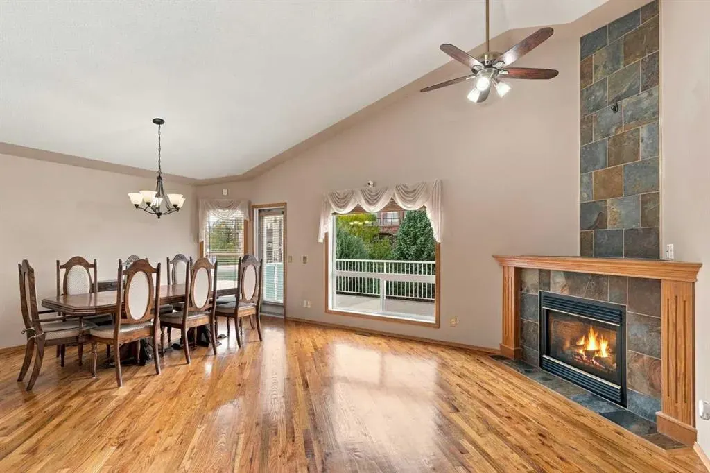 407 Lineham Acres Bay NW
