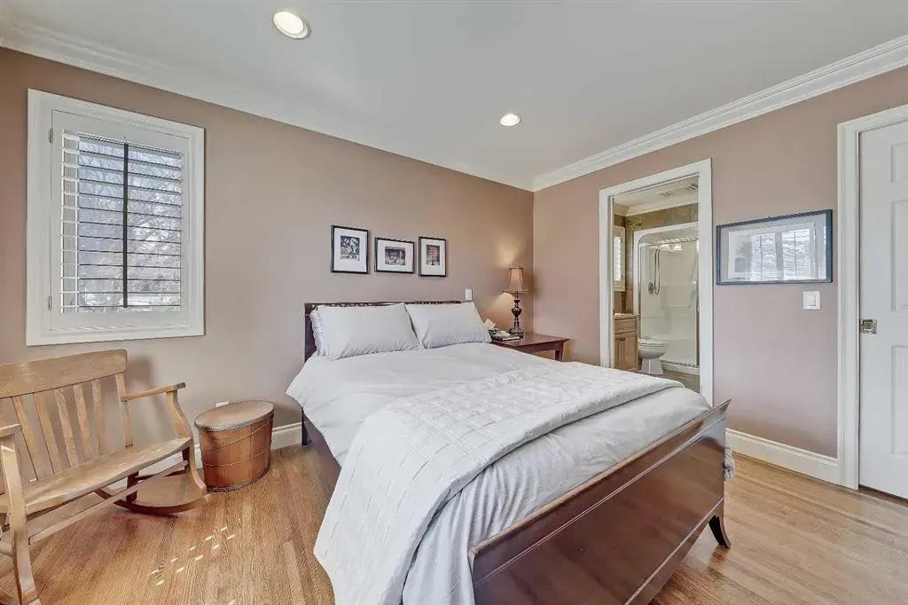 446 Killarney Glen Court SW