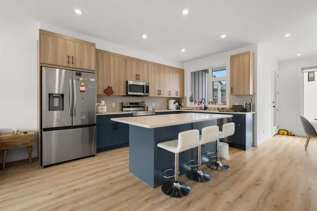 85 sage hill Heights NW #327