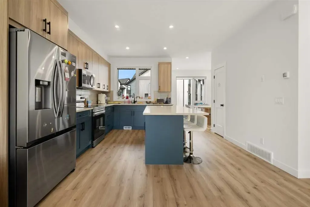 85 sage hill Heights NW #327
