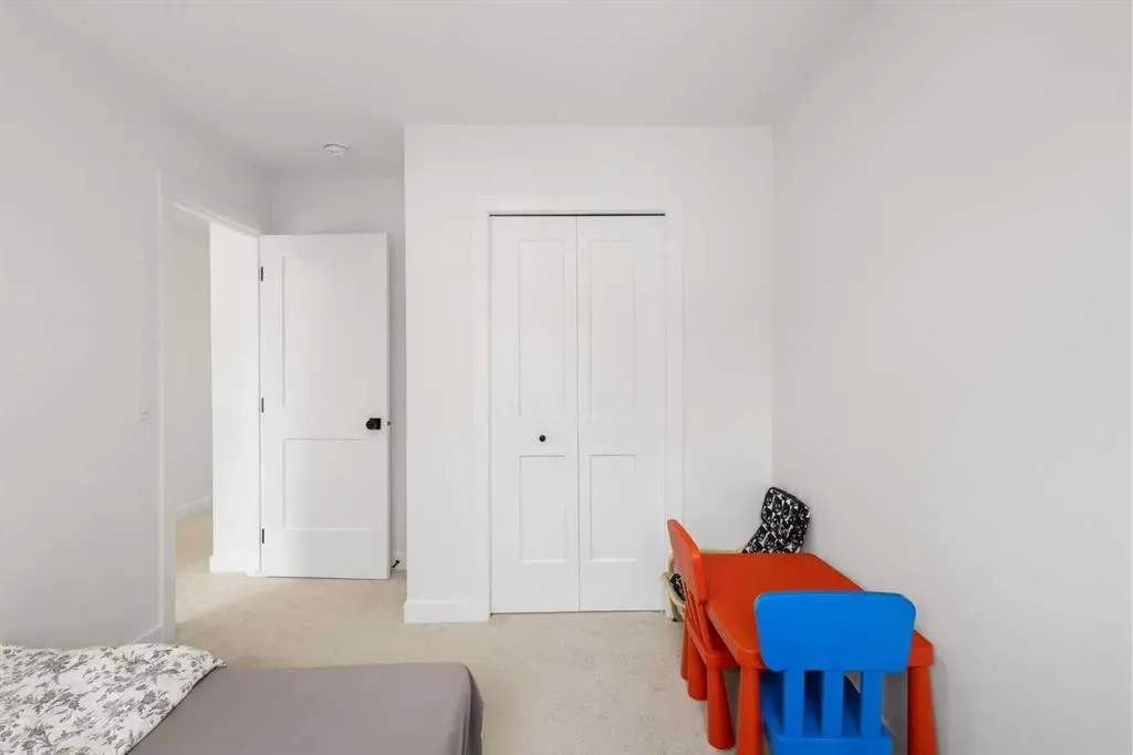 85 sage hill Heights NW #327