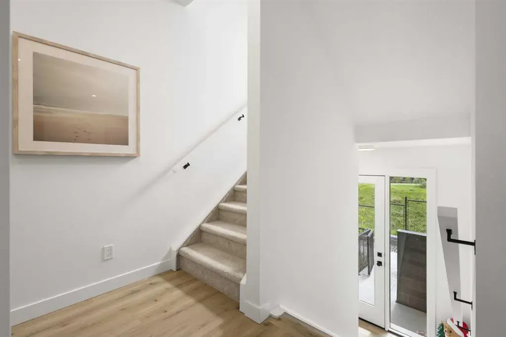 85 sage hill Heights NW #327