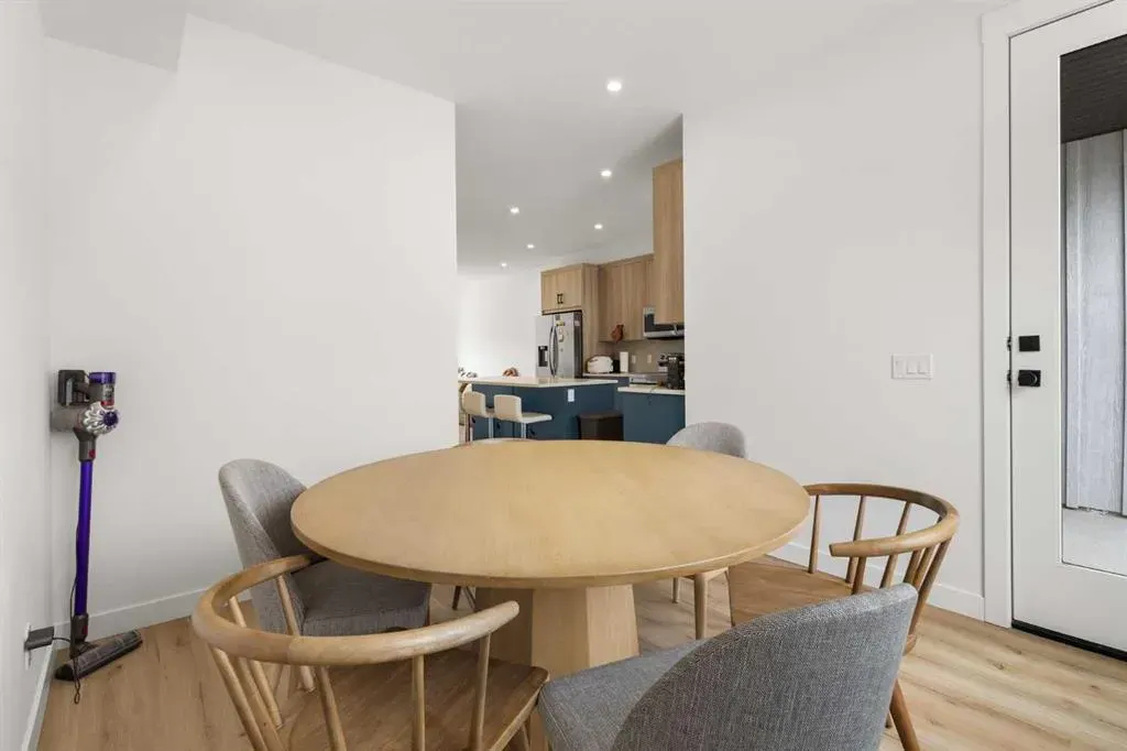85 sage hill Heights NW #327