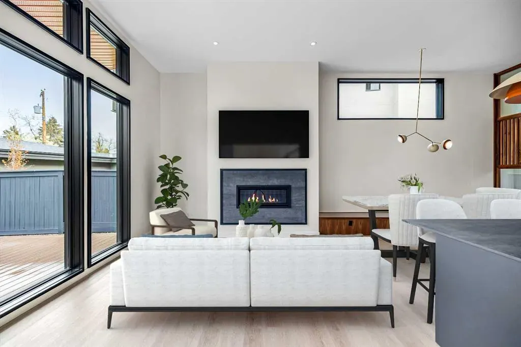 3D Willow Crescent SW